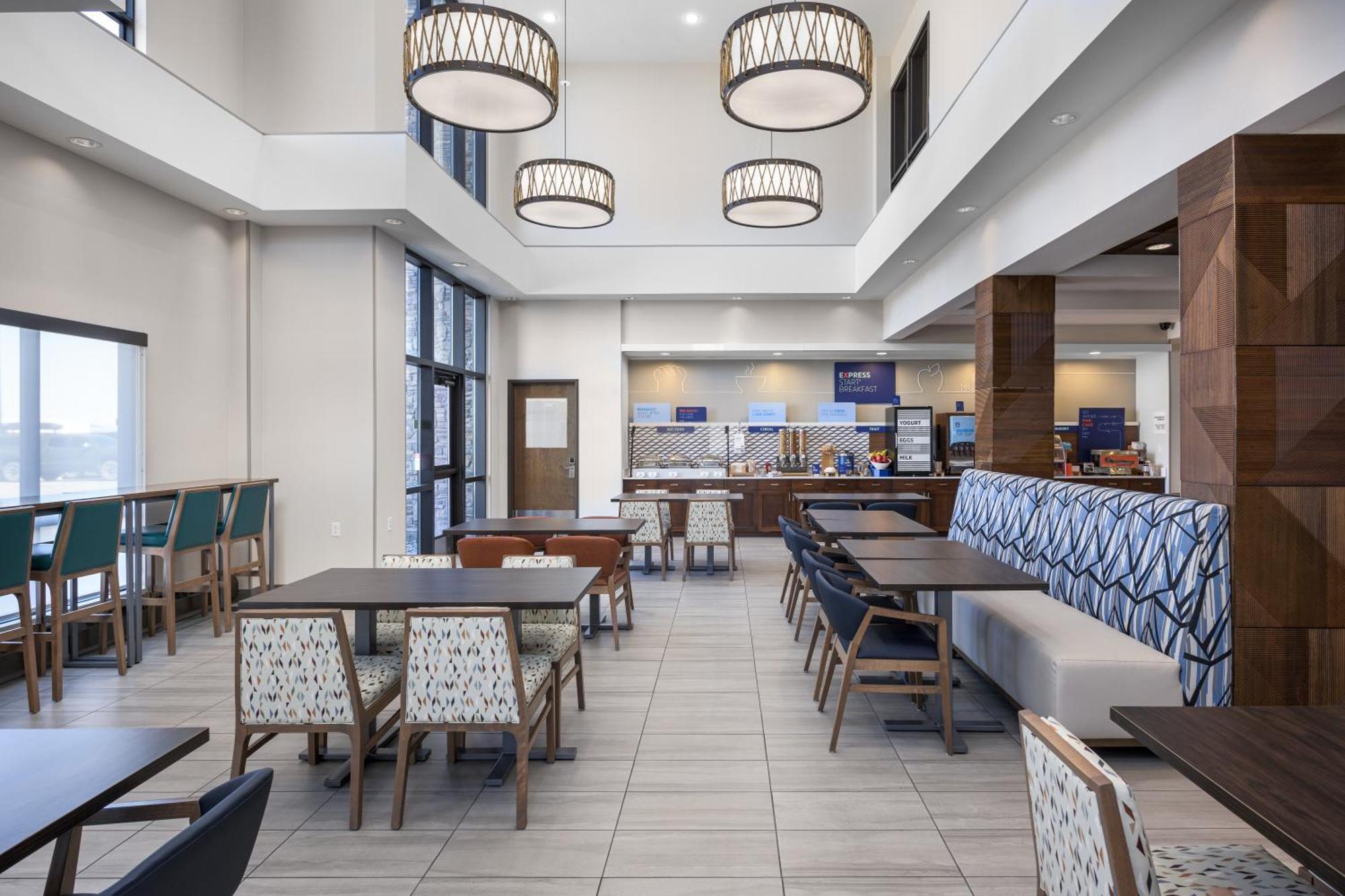 Holiday Inn Express Belgrade-Bozeman Area By Ihg Экстерьер фото