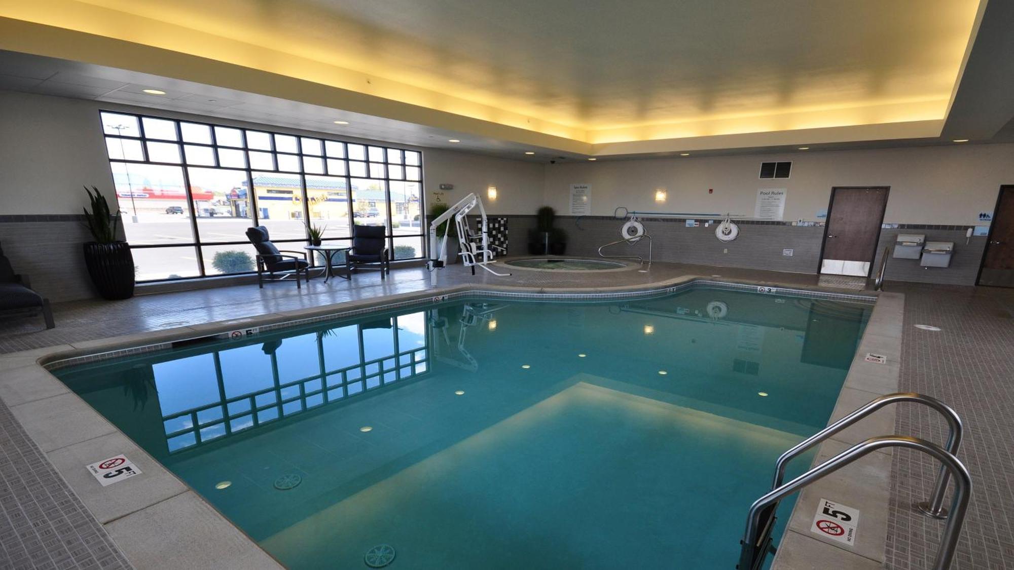 Holiday Inn Express Belgrade-Bozeman Area By Ihg Экстерьер фото