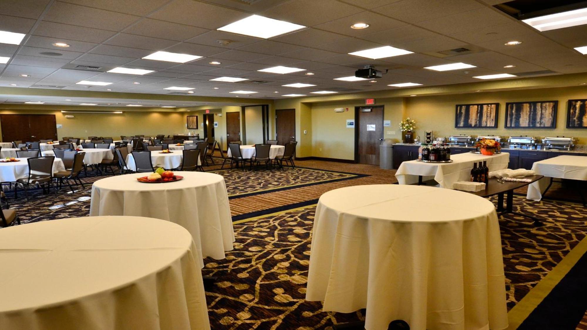Holiday Inn Express Belgrade-Bozeman Area By Ihg Экстерьер фото
